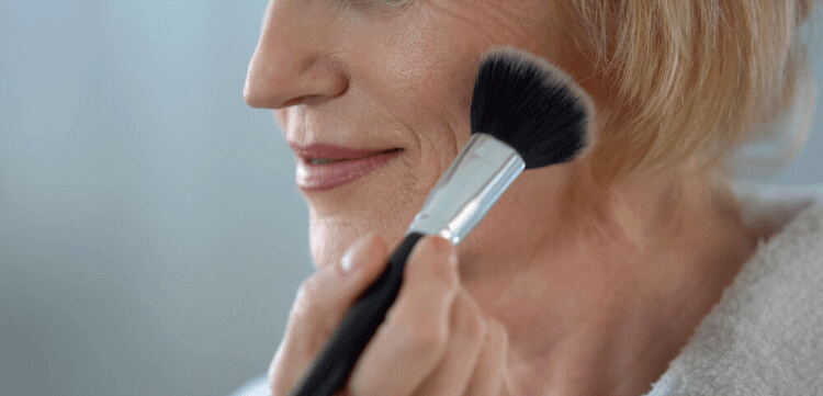 Having Obsession With Face Powder