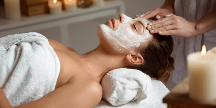 3. Hydrating the Skin