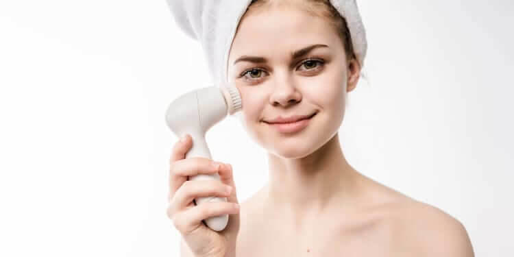 Blackheads Are Caused By Dirty Skin